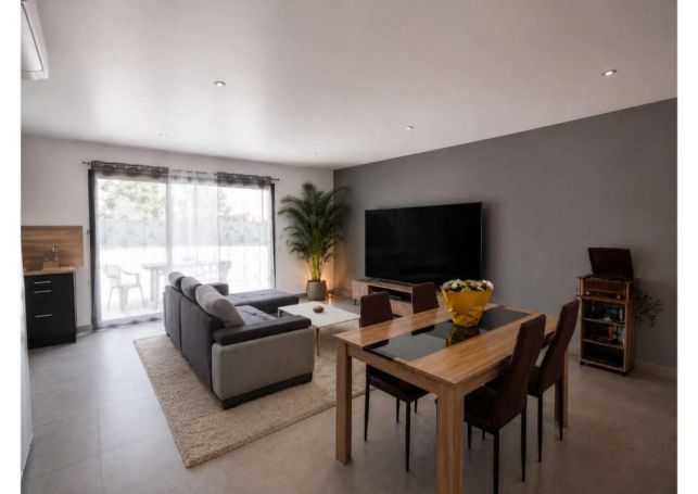 A vendre MAISON  4 PIECES 99 M2  SAINT NAZAIRE D AUDE