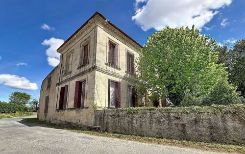 A louer MAISON DE MAîTRE RIONS