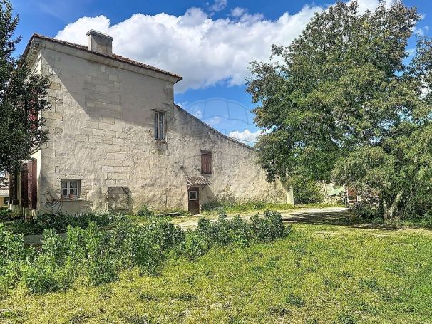 A louer MAISON  DE MAîTRE  RIONS