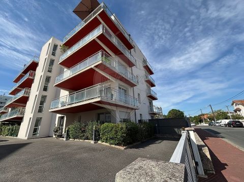 A louer APPARTEMENT T2 40 M2 TERRASSE BORD DE MER ROYAN