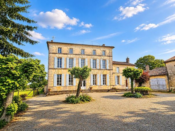 A louer MAISON  DE MAîTRE  MIGRON