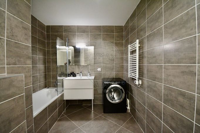 A louer STUDIO  35 M2 BORD DE MER VILLENEUVE LOUBET