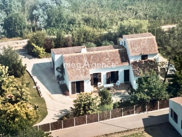 A louer MAISON  5 PIECES 134 M2 BORD DE MER SAINT TROJAN LES BAINS