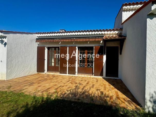 A louer MAISON  5 PIECES 134 M2 BORD DE MER SAINT TROJAN LES BAINS