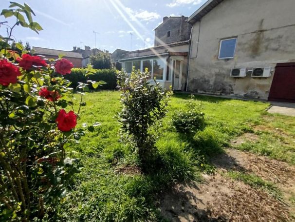 A louer MAISON  DE MAîTRE  GIRONDE SUR DROPT
