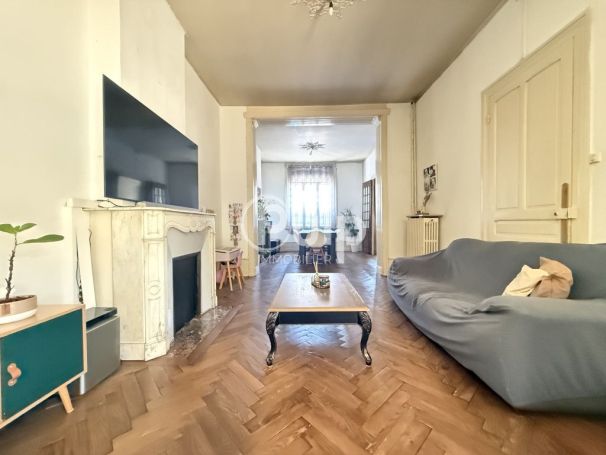 A louer MAISON  DE MAîTRE  HENIN BEAUMONT
