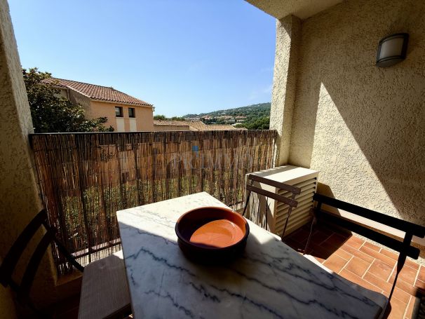 A louer APPARTEMENT T3 34 M2 BORD DE MER LES ISSAMBRES