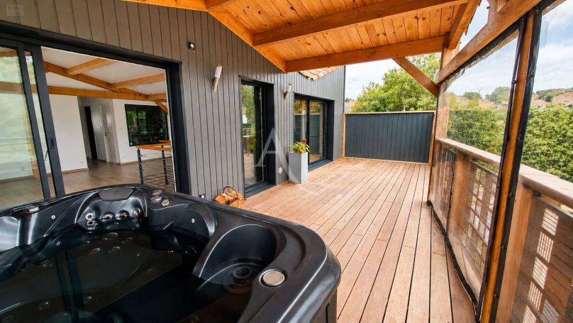 A vendre MAISON 6 PIECES 212 M2 BORD DE MER TALMONT SAINT HILAIRE