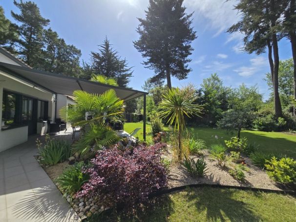 A vendre MAISON  6 PIECES 125 M2 BORD DE MER SAINT JEAN DE MONTS
