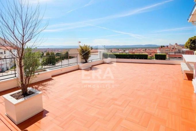 A louer APPARTEMENT T3 67 M2 TERRASSE VUE MER CAGNES SUR MER