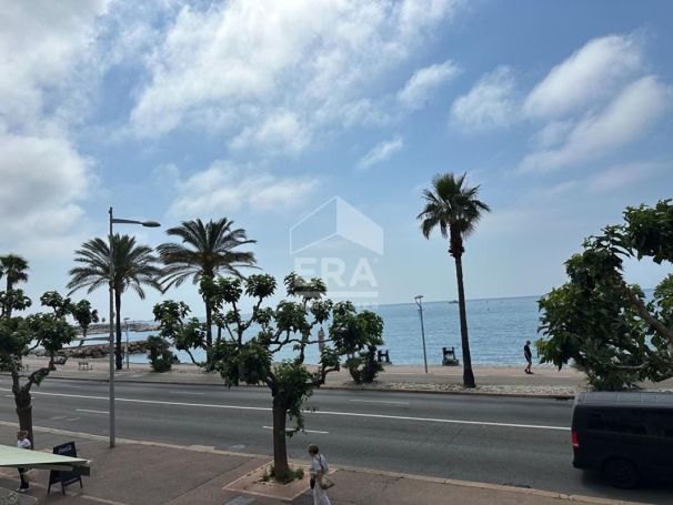 A louer APPARTEMENT T2 38 M2 PIEDS DANS L'EAU CAGNES SUR MER