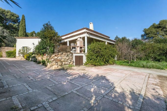 A vendre MAISON  CONTEMPORAINE BORD DE MER ENSUES LA REDONNE
