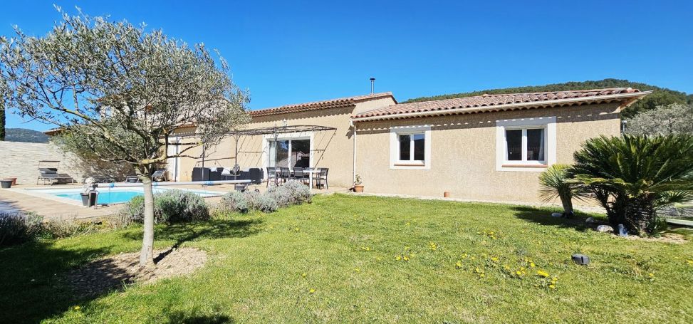 A louer MAISON  5 PIECES 128 M2  CUGES LES PINS