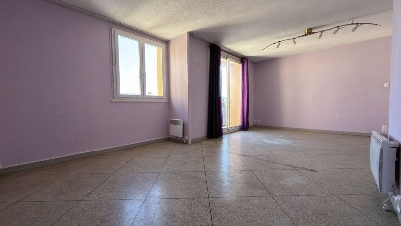 A louer APPARTEMENT T3 67 M2  MARSEILLE 10EME