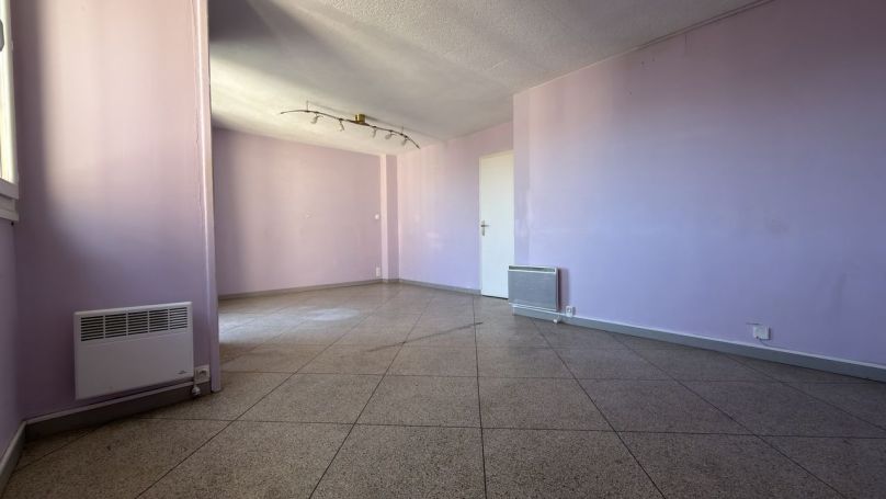 A louer APPARTEMENT T3 67 M2  MARSEILLE 10EME