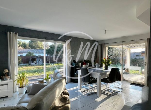 A vendre JOLIE VILLA CONTEMPORAINE 3 PIECES 83 M&sup2; PLAIN-PIED Le Porge
