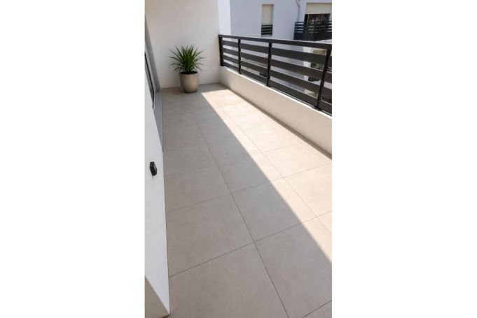 A louer APPARTEMENT DUPLEX T4 84 M2 TERRASSE  NIMES