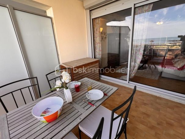 A louer STUDIO  37 M2 TERRASSE PIEDS DANS L'EAU PALAVAS LES FLOTS