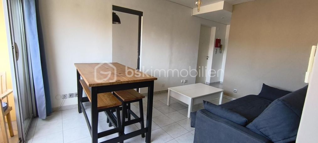 A louer APPARTEMENT T4 60 M2 BORD DE MER LA SEYNE SUR MER