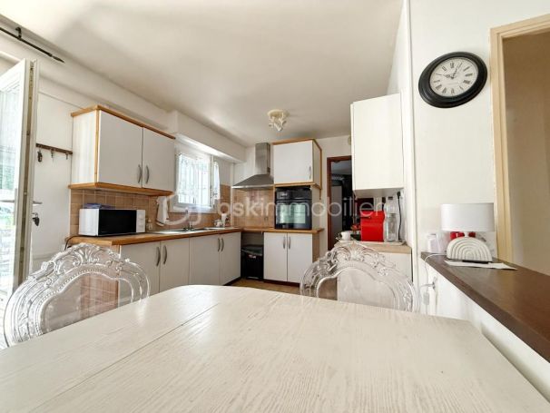 A louer MAISON  6 PIECES 200 M2 BORD DE MER AGDE