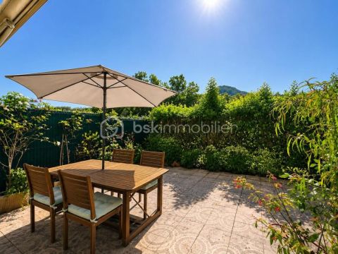 A louer APPARTEMENT T2 38 M2 TERRASSE PLAGE à PIED MANDELIEU LA NAPOULE