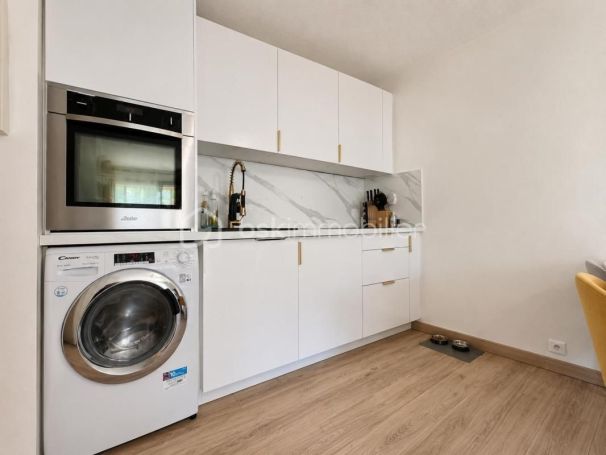 A louer APPARTEMENT T2 38 M2 TERRASSE PLAGE à PIED MANDELIEU LA NAPOULE