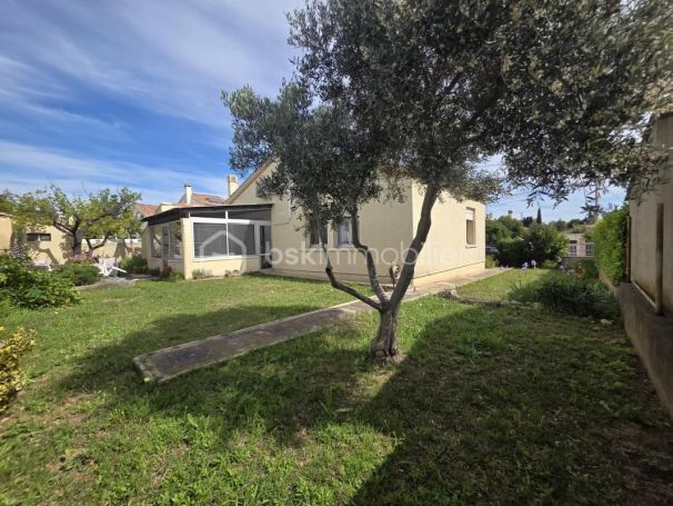 A louer MAISON  3 PIECES 82 M2 BORD DE MER PORT DE BOUC