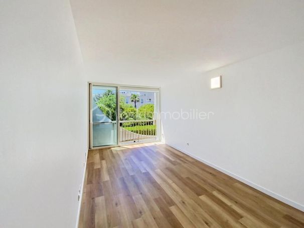 A louer APPARTEMENT NEUF T2 26 M2 BORD DE MER LA GRANDE MOTTE