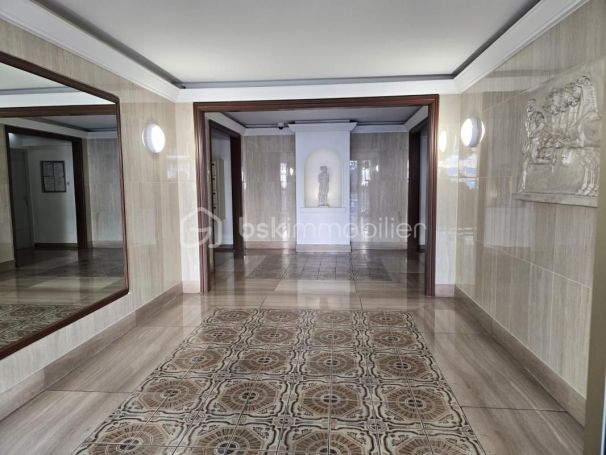 A louer APPARTEMENT DE PRESTIGE T2 55 M2 TERRASSE VUE MER NICE