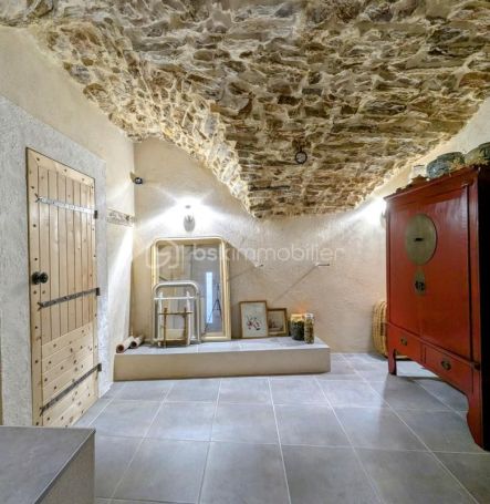 A louer MAISON  DE MAîTRE  MONTPEYROUX