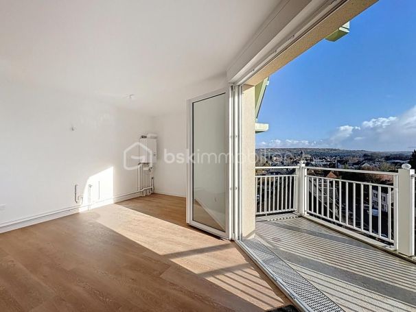 A louer APPARTEMENT T4 81 M2  PONT L EVEQUE