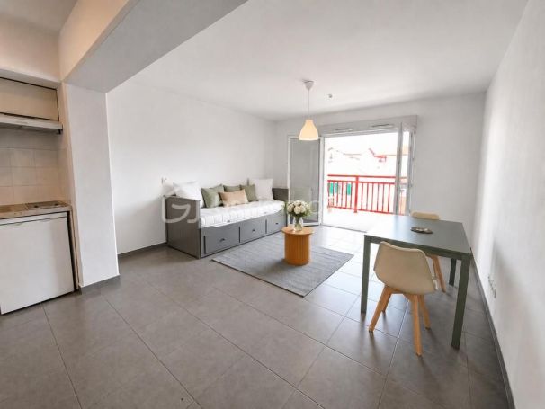 A louer STUDIO  31 M2 BORD DE MER HENDAYE