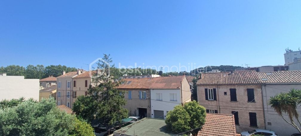 A louer APPARTEMENT DUPLEX T3 64 M2 BORD DE MER LA SEYNE SUR MER