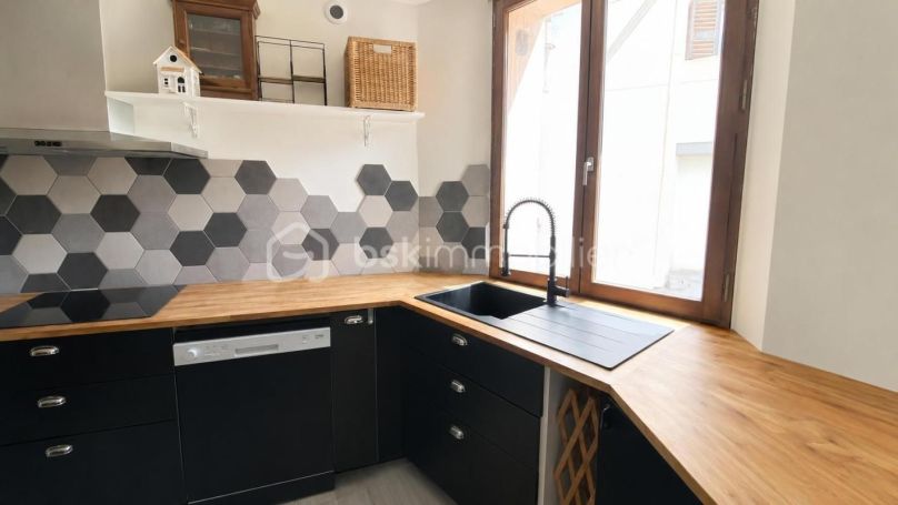 A louer APPARTEMENT T4 88 M2 BORD DE MER ROQUEBRUNE SUR ARGENS