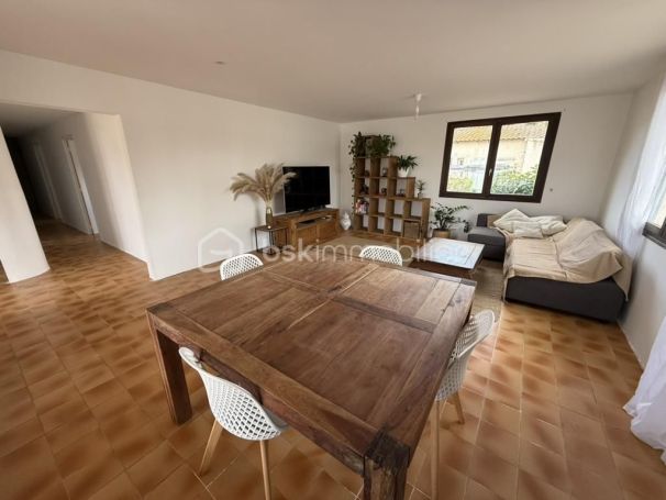 A vendre MAISON  6 PIECES 270 M2 BORD DE MER BALARUC LES BAINS