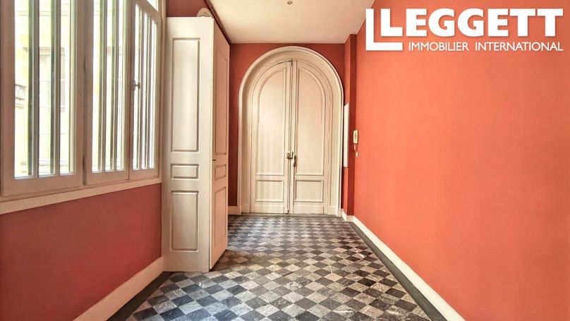 A louer APPARTEMENT T5 145 M2  BORDEAUX