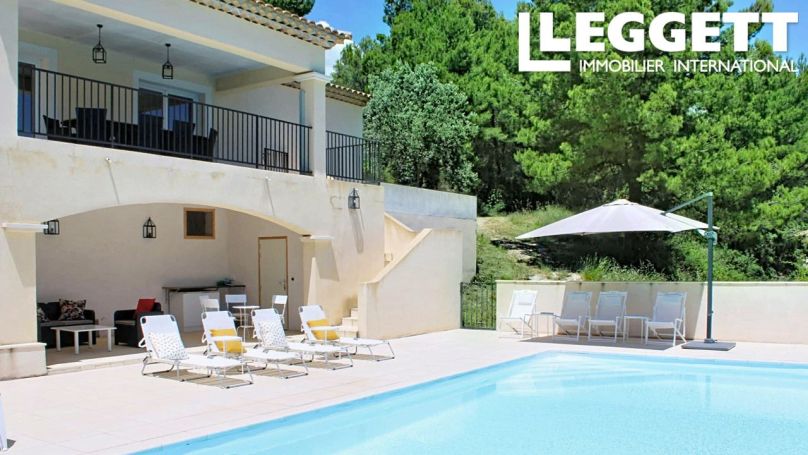 A vendre MAISON  6 PIECES 214 M2  AMPUS
