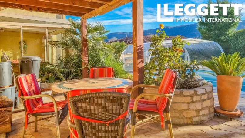 A louer MAISON  6 PIECES 200 M2  HEREPIAN