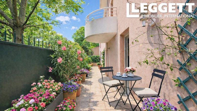 A louer APPARTEMENT DE PRESTIGE T3 69 M2 TERRASSE BORD DE MER CANNES