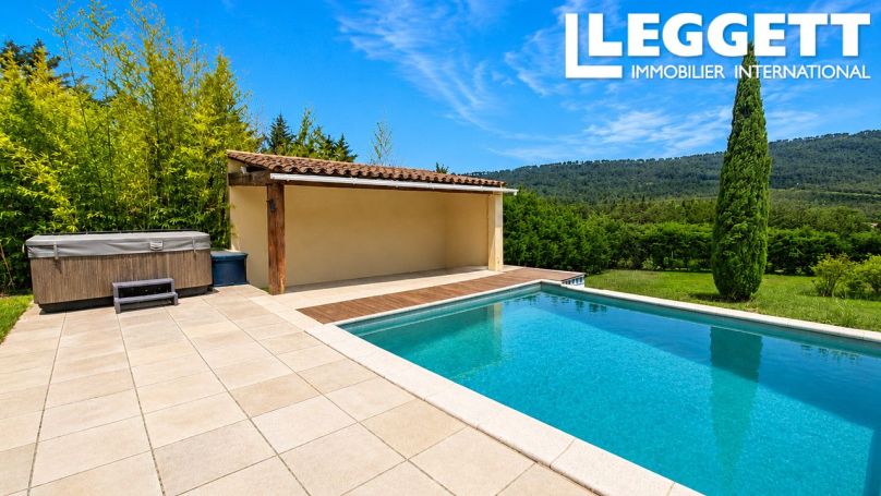 A louer MAISON  8 PIECES 245 M2  BRIGNOLES