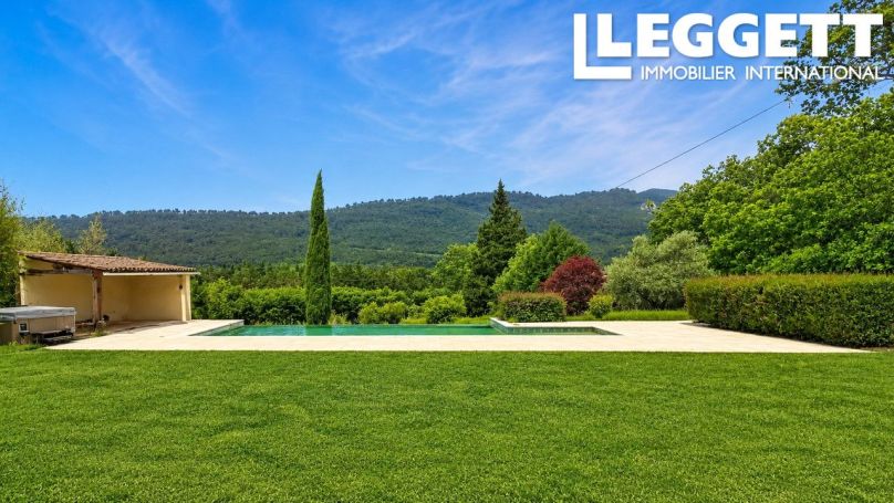 A louer MAISON  8 PIECES 245 M2  BRIGNOLES