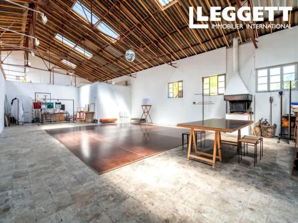 A vendre LOFT  4 PIECES 169 M2  SAINT REMY DE PROVENCE