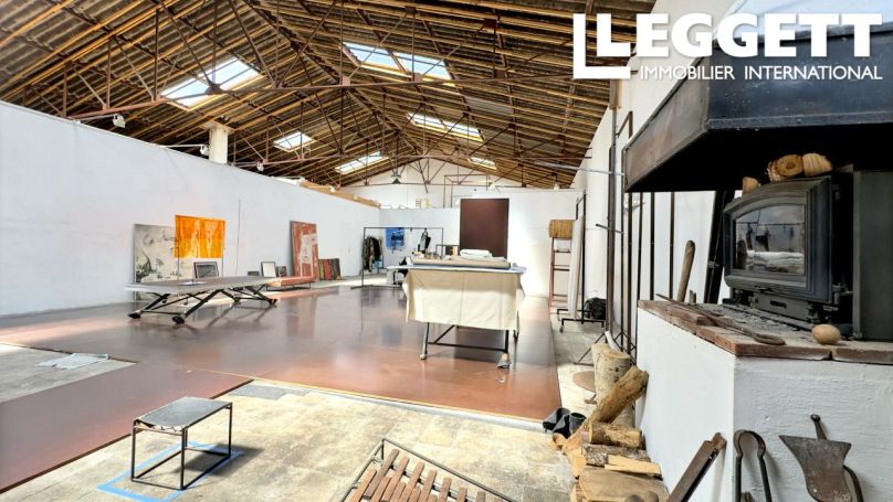 A vendre LOFT  4 PIECES 169 M2  SAINT REMY DE PROVENCE