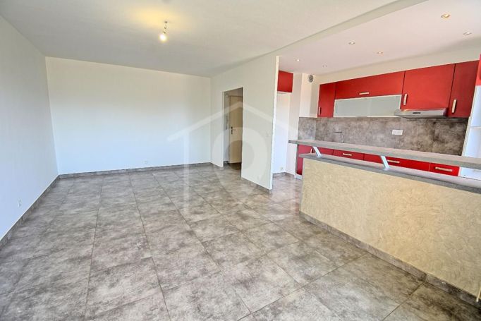 A louer APPARTEMENT NEUF T3 62 M2 BORD DE MER LE CANNET