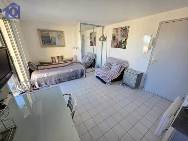 A louer STUDIO  17 M2 TERRASSE BORD DE MER VALRAS PLAGE