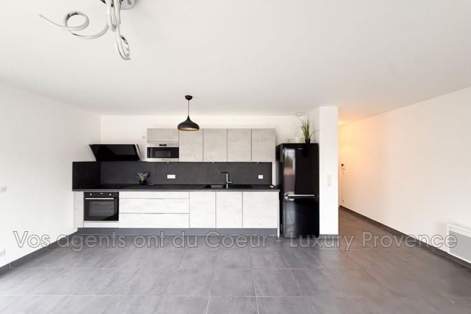A louer APPARTEMENT T3 56 M2 TERRASSE  FUVEAU