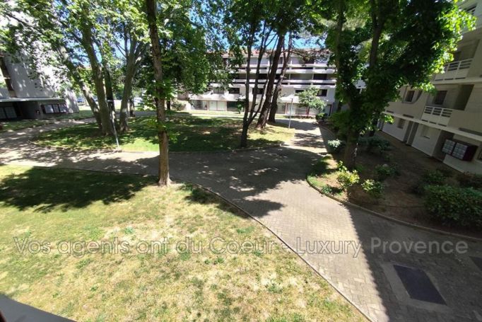 A louer STUDIO  15 M2  AIX EN PROVENCE