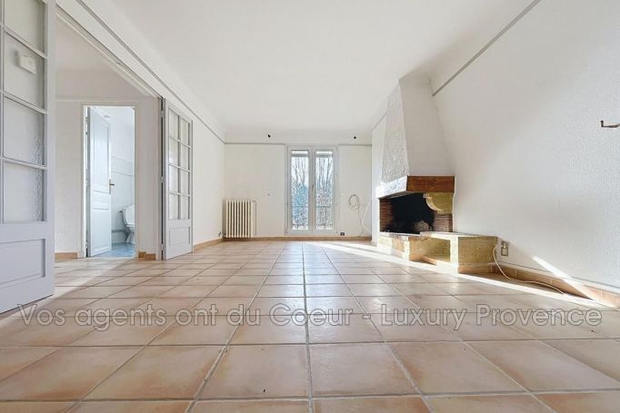 A louer APPARTEMENT T7 135 M2  GARDANNE