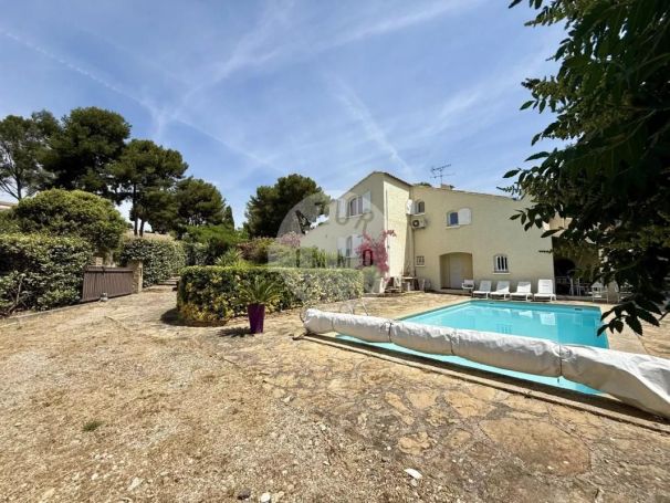 A louer MAISON  7 PIECES 295 M2 VUE MER LA CIOTAT
