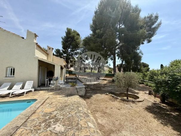 A louer MAISON  7 PIECES 295 M2 VUE MER LA CIOTAT